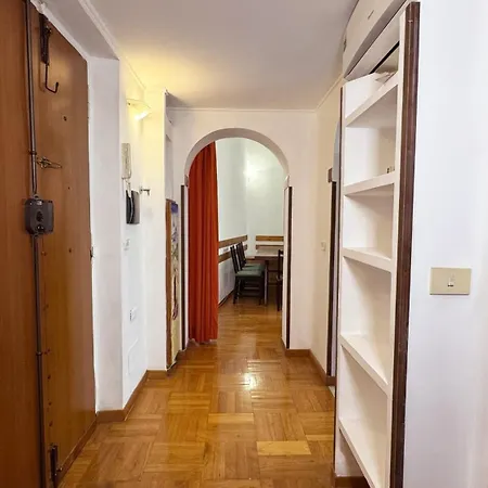 Domus Leonis Apartment